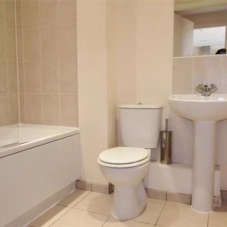 Leeds City Sleeps Up To 4 شقة ليدز
